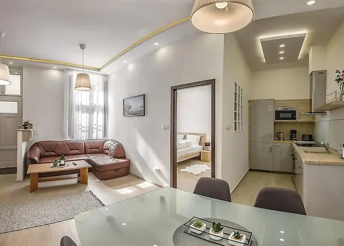 Lägenhet Szechenyi Renovated 2br At Danube River Budapest